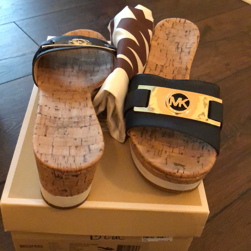Blue no warren platform shoes
